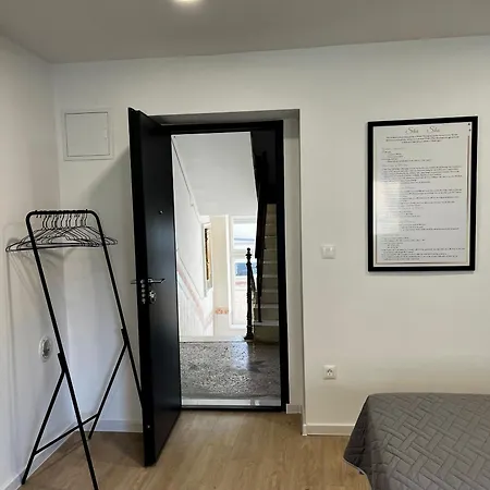 Sha Sho موستار