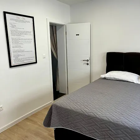 Sha Sho Apartment *